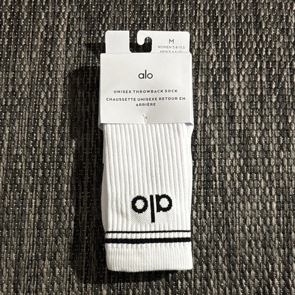 ALO Yoga Accessories - Alo yoga throwback sock
